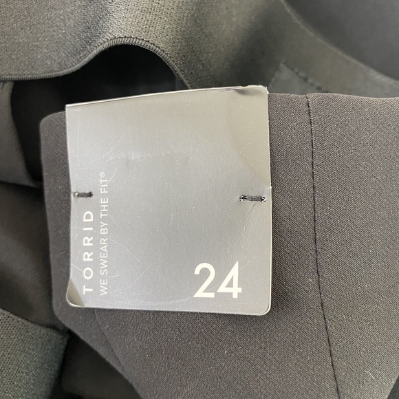 Torrid We Swear by the Fit Pants trousers NEW Sz 24 wide leg side zip pockets - Picture 4 of 10